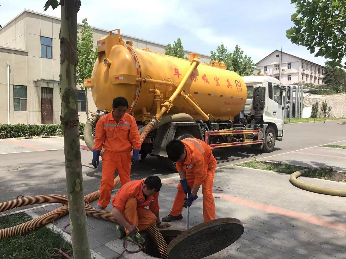 珠山化粪池清理与5-8吨吸粪车施工效率分析